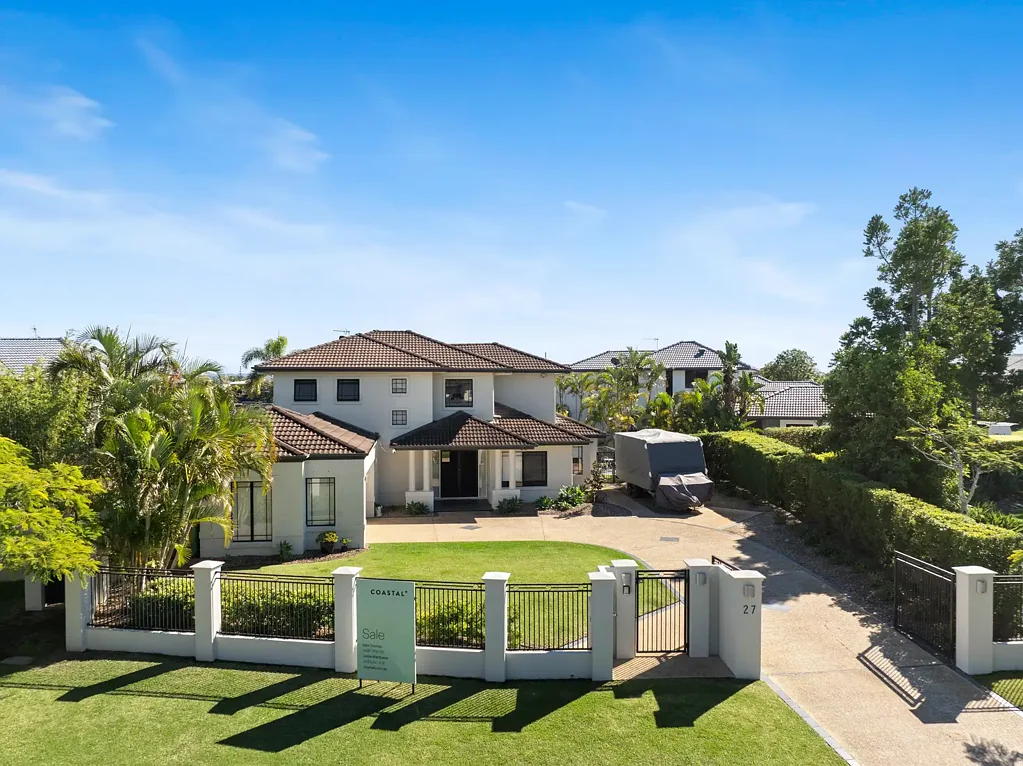 Helensvale 4Zimmer Magnificent Family Entertainer with Mesmerising Water Views