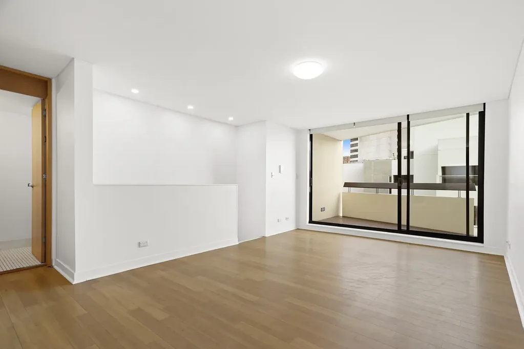 Freshly Updated One Bedroom Apartment with Parking