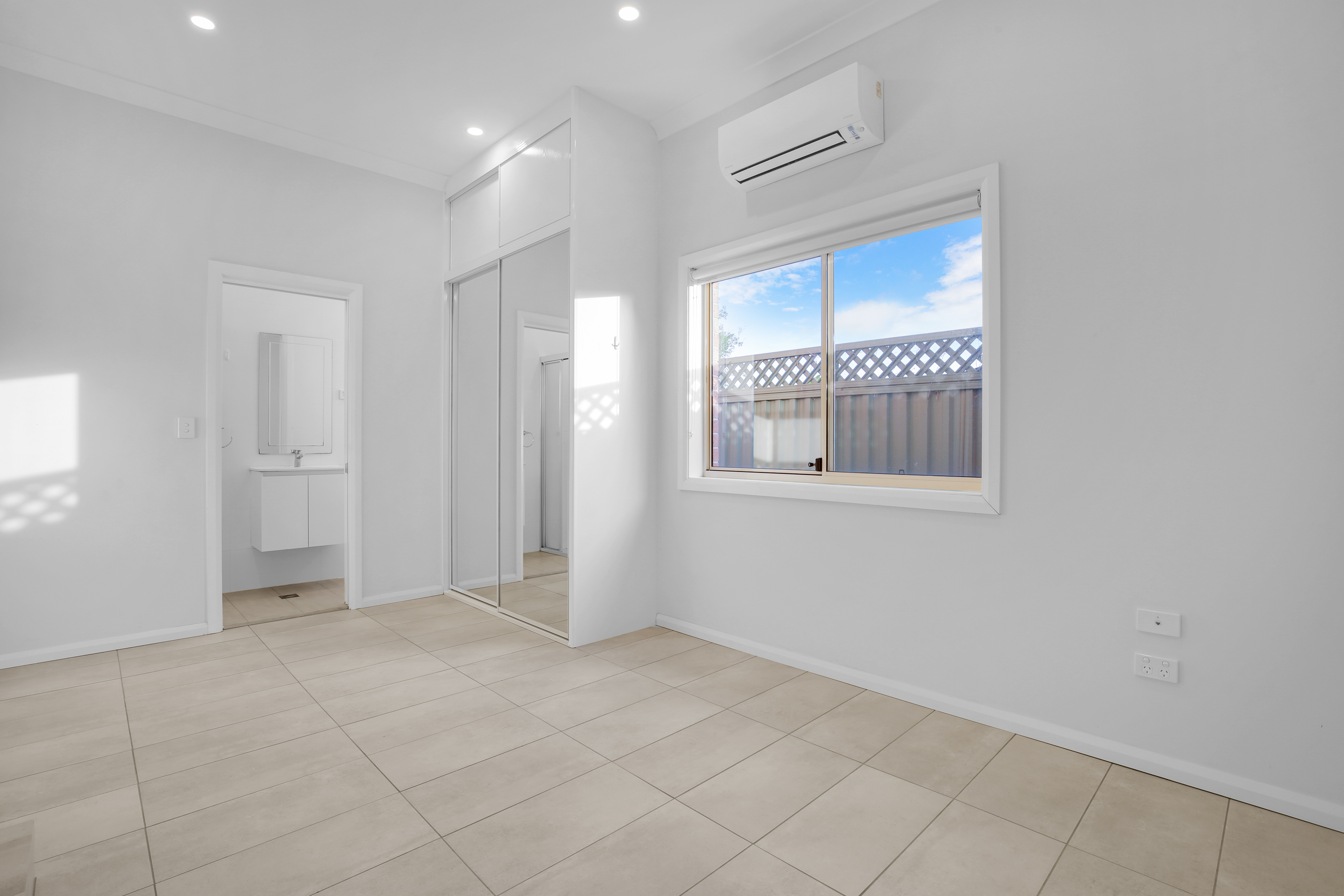 8A SHIPLEY AV, NORTH STRATHFIELD NSW 2137, 0房, 0浴, House