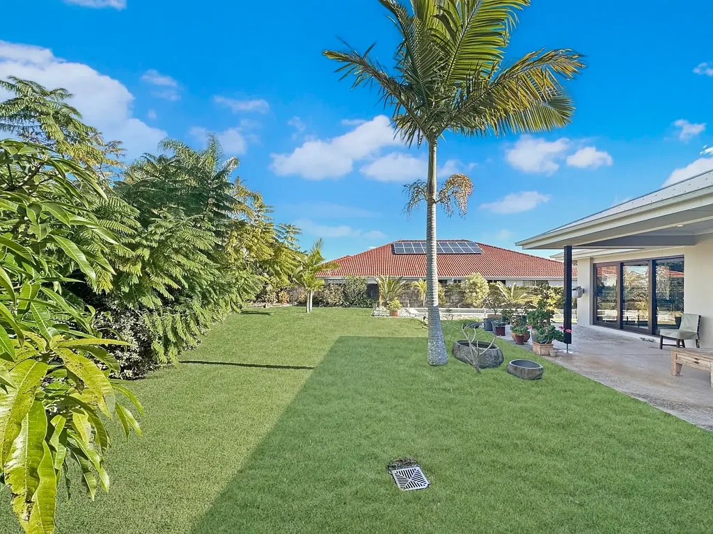 Family Luxury with Pool, Solar Savings & Garden Maintenance Included