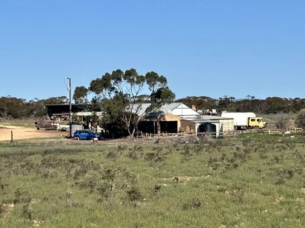 Minbrie 2બેડરૂમ Hobby Farm Opportunity (128ha / 316 acres approx.)