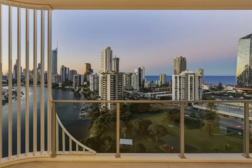 Surfers Paradise 3chambre A lifestyle beyond comparison - Experience elevated coastal living without compromise