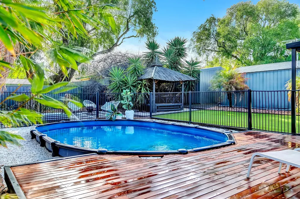4 Felix Crescent, Morphett Vale, SA 5162