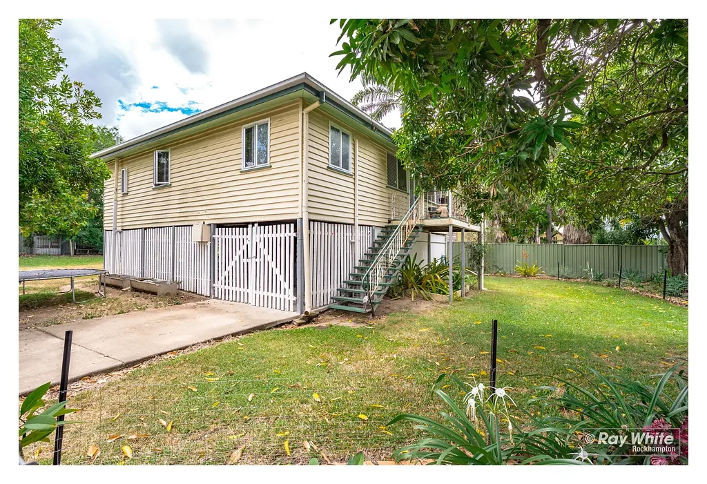 Beautiful highset home located in a great location.