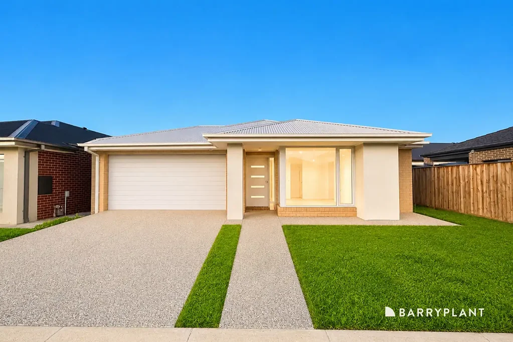 Brand New Family Home with Solar Savings & Multiple Living Zones