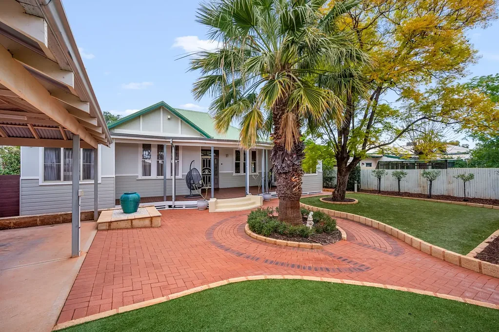 41 Campbell Street, Lamington, WA 6430
