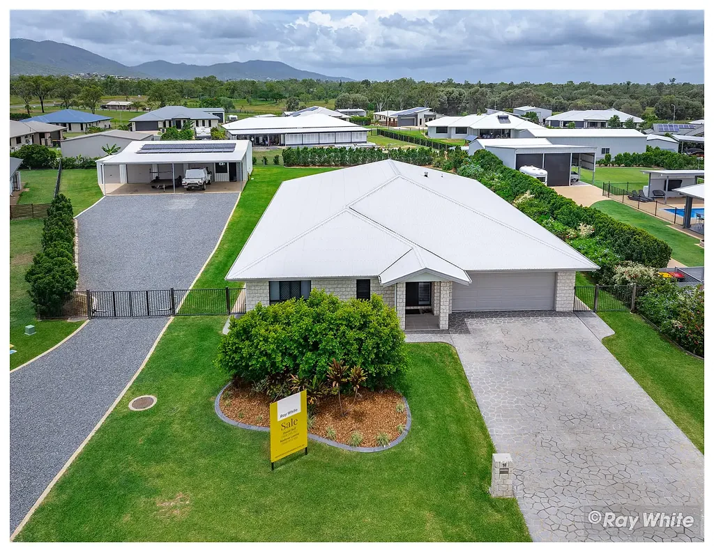10 Peregrin Court, Parkhurst, QLD 4702