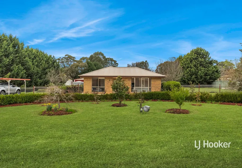 Broadford 3Zimmer Family Living on a Spacious 4,033 sqm (Approx.) in a Prime Broadford Location