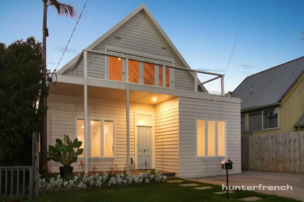 Williamstown 3 Bedroom BEACH SIDE LIVING
