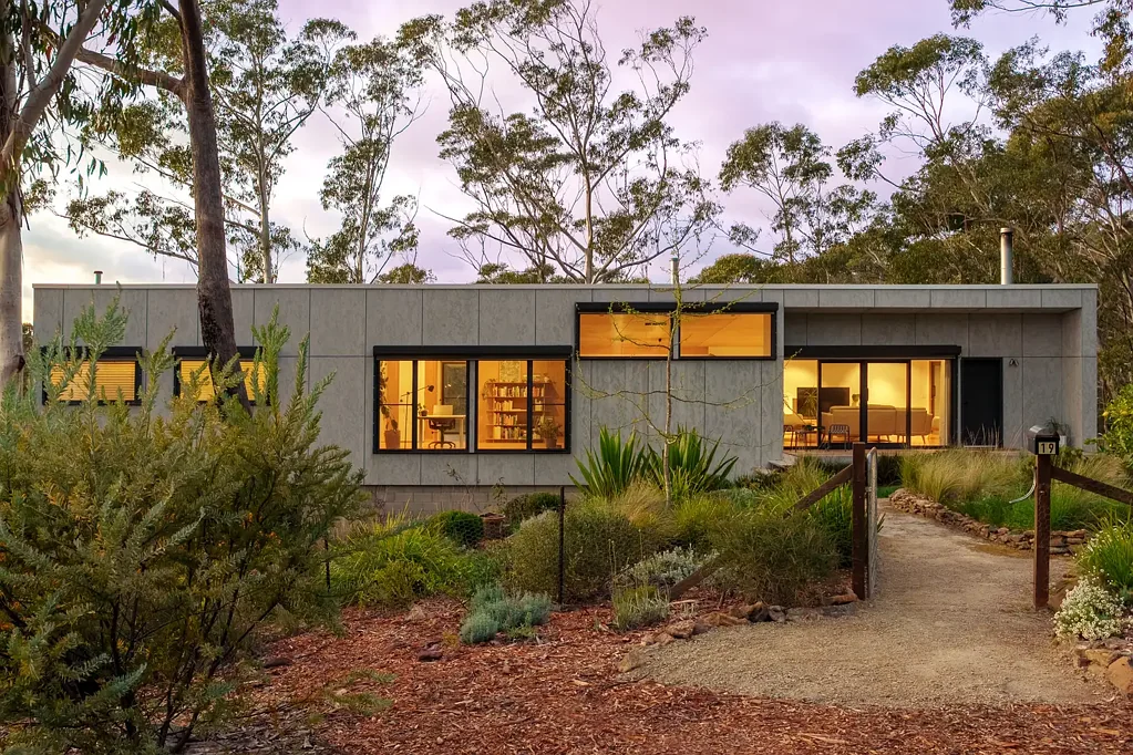19 Chatsworth Road, Mount Victoria, NSW 2786