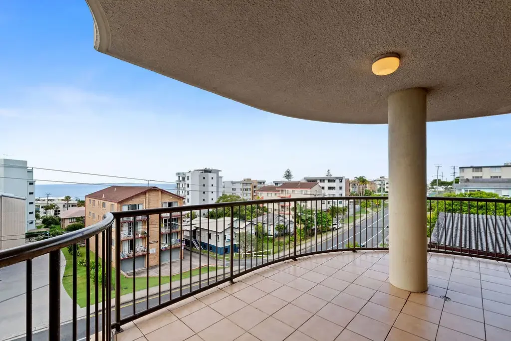 Ocean Views, Sea Breezes & Beachside Living at Kings Beach!