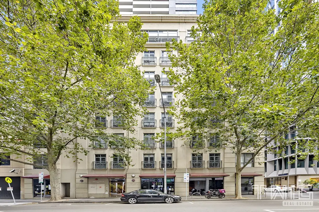 Melbourne 1房 中央商务区精品公寓 现代单卧室 超大布局 时尚内饰 高光泽木地板 欧洲厨房 开放式生活空间 宽敞卧室 中央浴室 欧洲式洗衣房 分体式冷暖  Juliet阳台 安全对讲机 私人电梯 健身房 室内游泳池 桑拿 Immaculately Presented 'Metro Park' apartment in an Excellent CBD Location