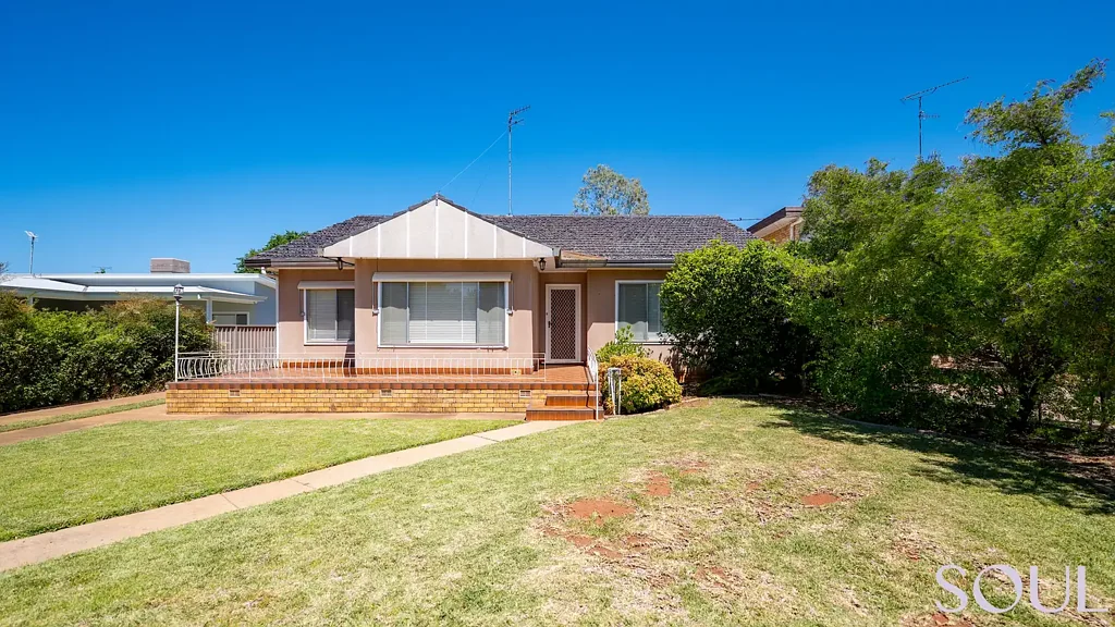10 Turner Street, Griffith, NSW 2680