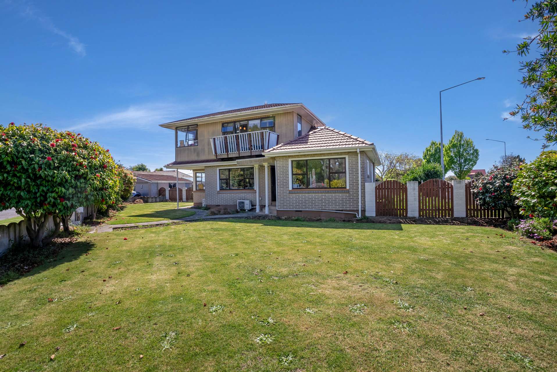 902 Avonside Drive, Avondale