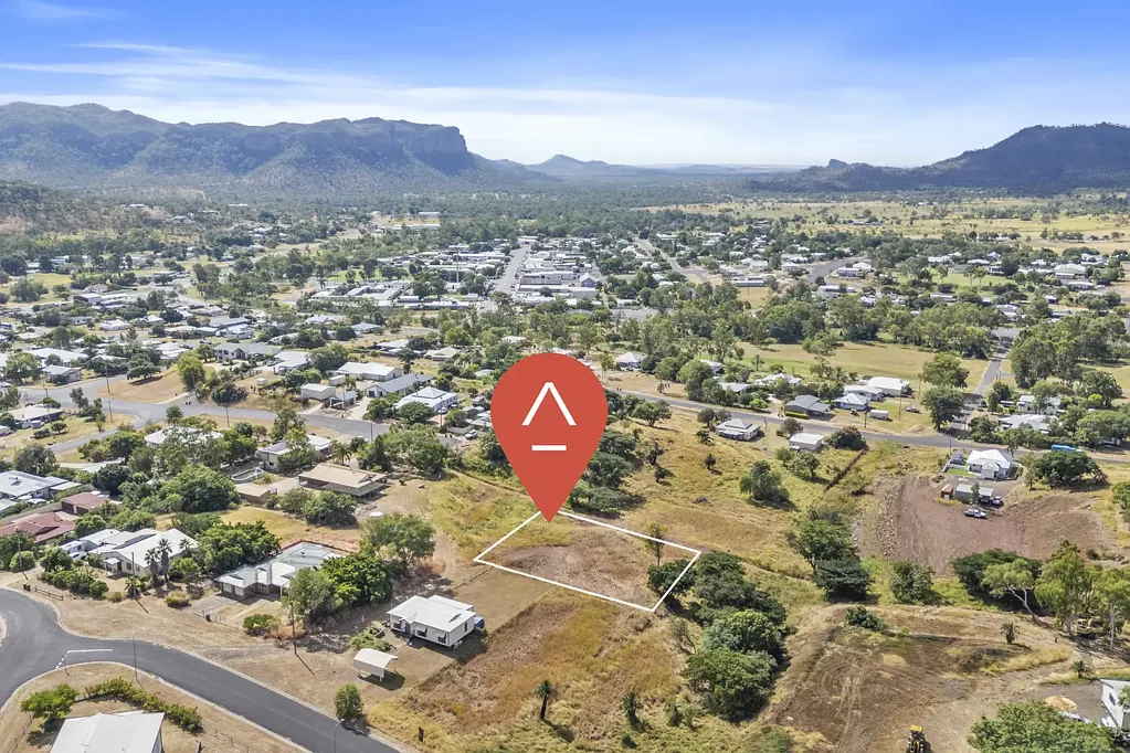 Springsure  Half an Acre with Incredible Views