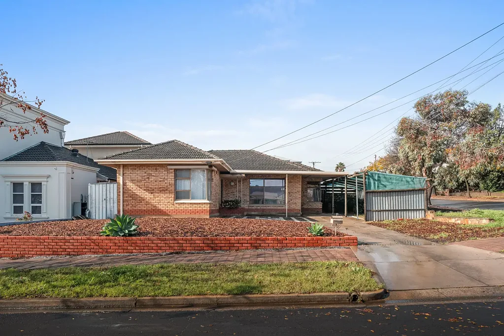 Spacious Unfurnished Family Home in Prime Campbelltown Location
