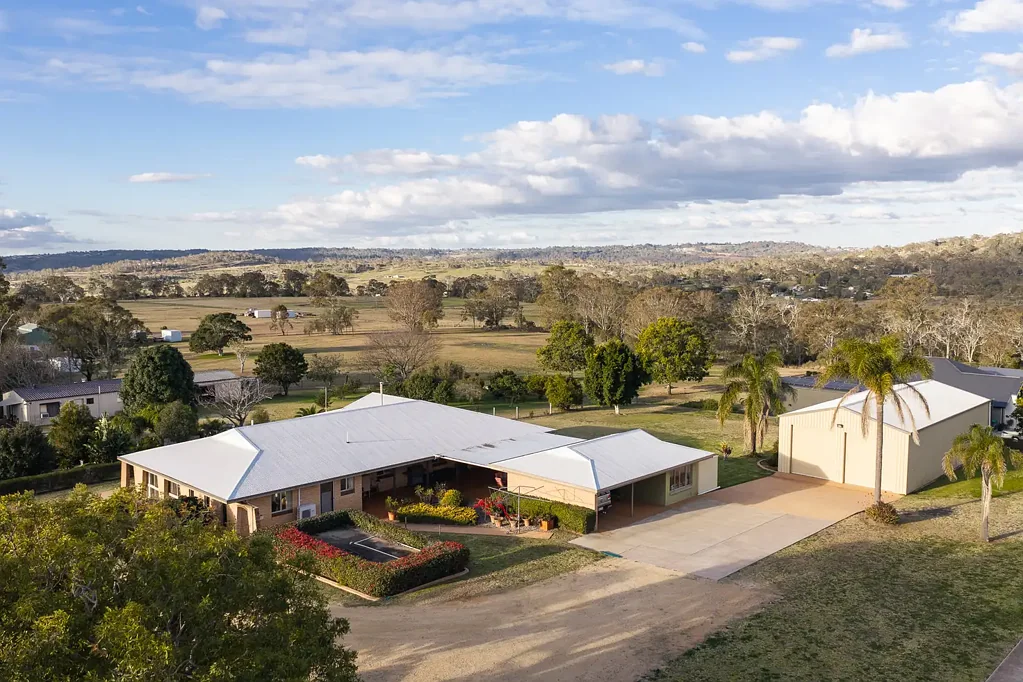 Cotswold Hills 3 Slaapkamer BIG BLOCK - BIG SHED - LIFESTYLE & ENDLESS POSSIBILITIES