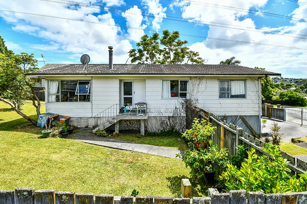 35 Reynella Drive, Massey, Waitakere City, Auckland