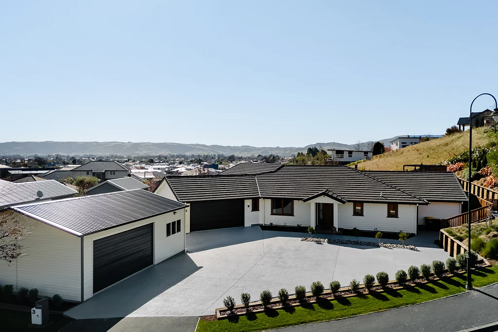 Mosgiel 4ਬੈੱਡਰੂਮ Big Garaging, Big Living, Big Appeal