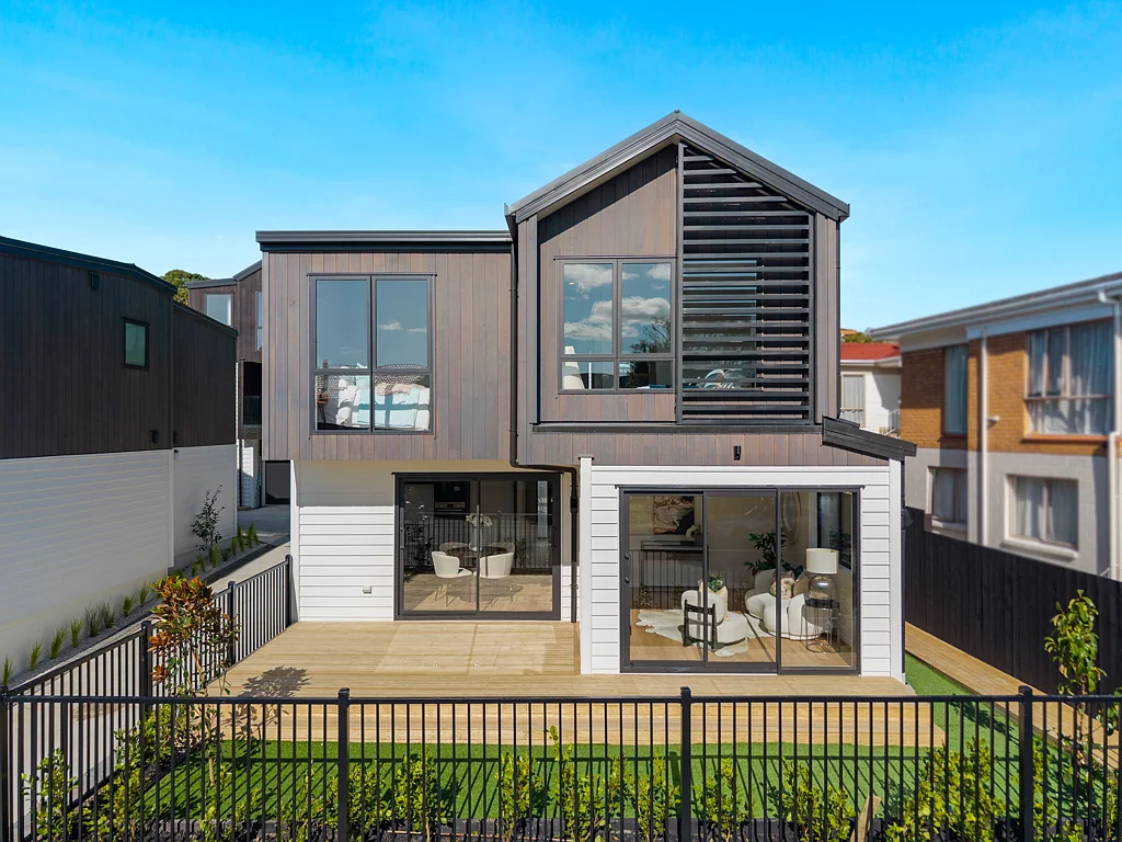Half Moon Bay 3chambre Stylish Living with Sun-Soaked Deck