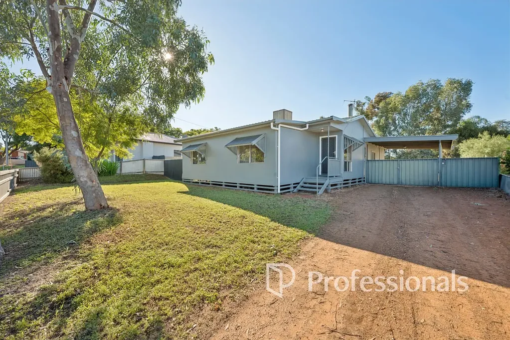 Buronga 2Moenga First Home or Investment Opportunity!