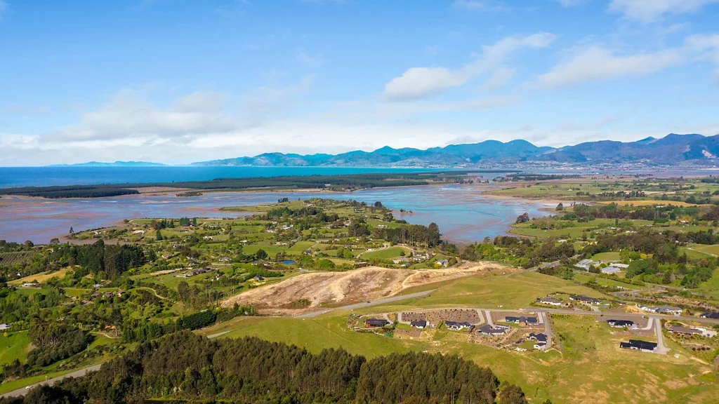 Redwood Valley Panoramic Tasman Bay Views