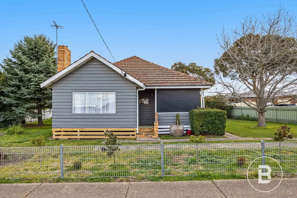 16 Queen Street South, Ararat, VIC 3377