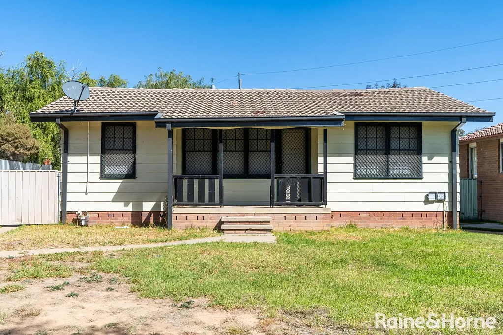 3 Kenny Place, Tolland, NSW 2650