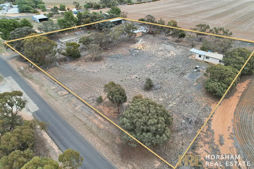 Woomelang  Rare Opportunity 2.62 Acres.