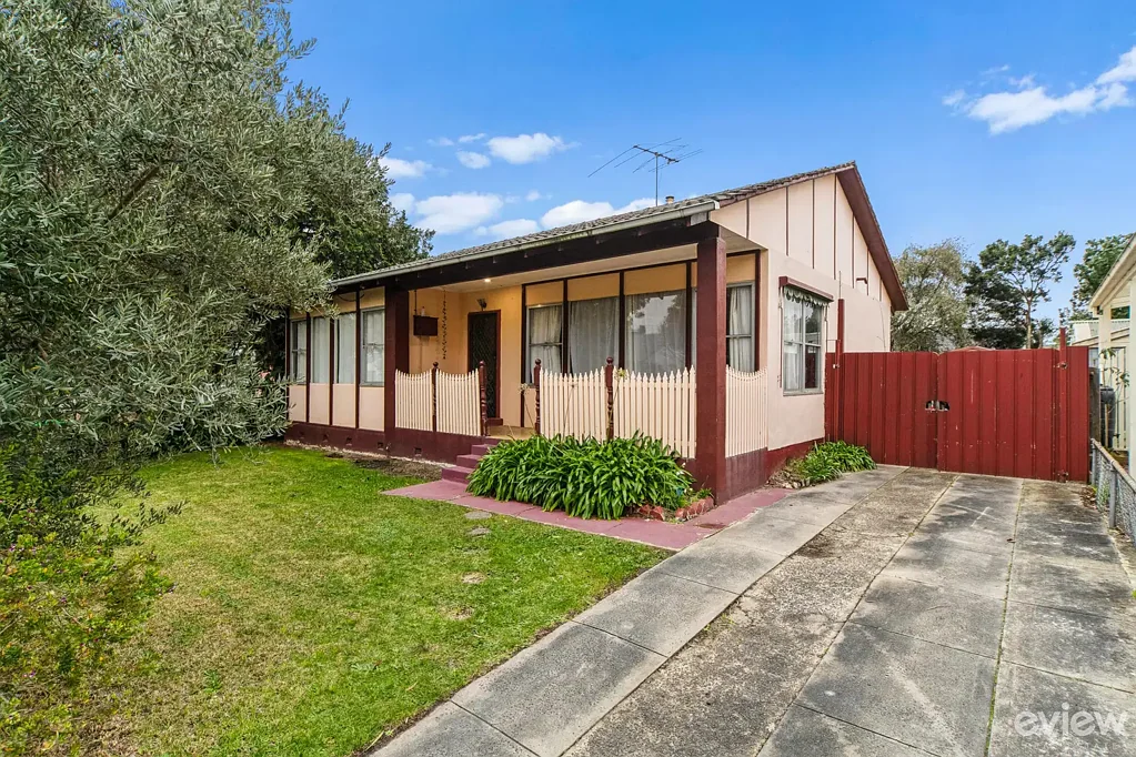 Frankston North 3Kwarto Build Without the Wait - Plans & Permits Approved for 3 Townhouses