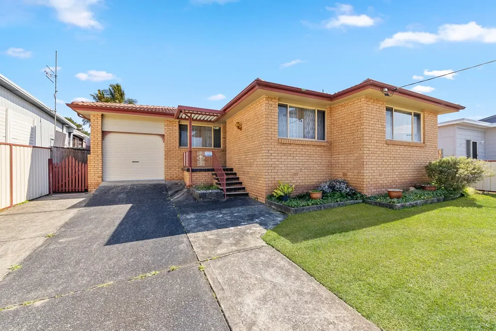 Gorokan 3ਬੈੱਡਰੂਮ Cherished Family Home Ready for Its Next Chapter