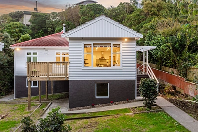Plimmerton 4房  Character, Comfort & Opportunity