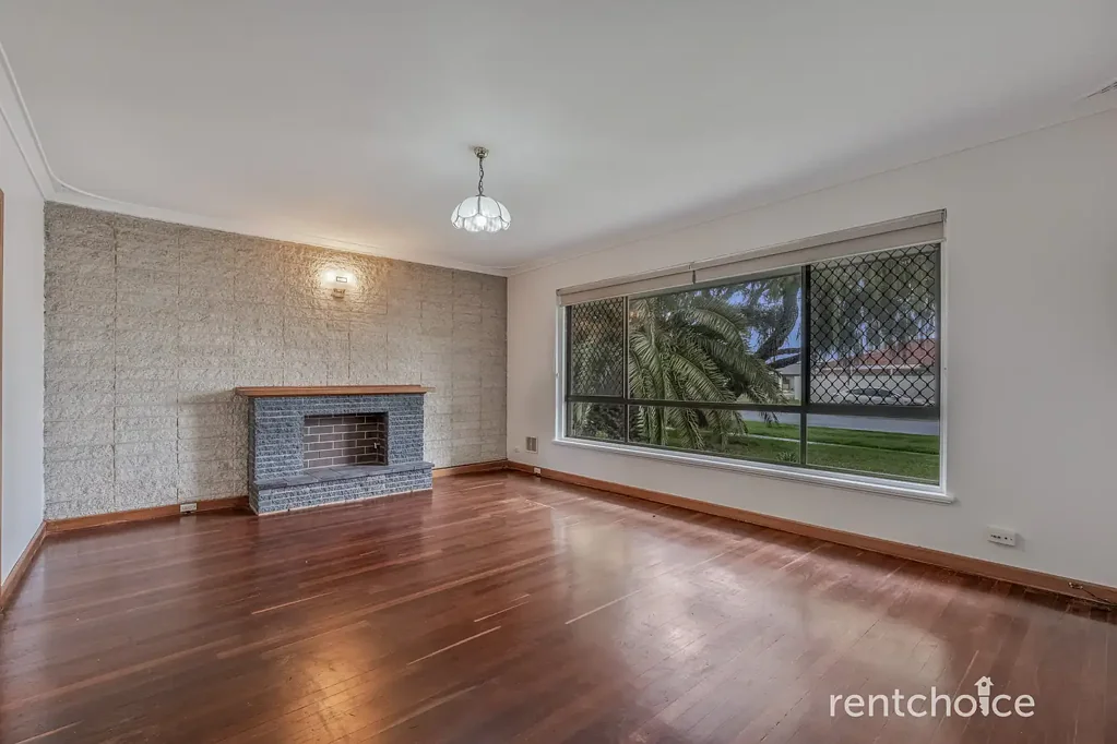 Walk to the beach  - Spacious Family home in Rockingham