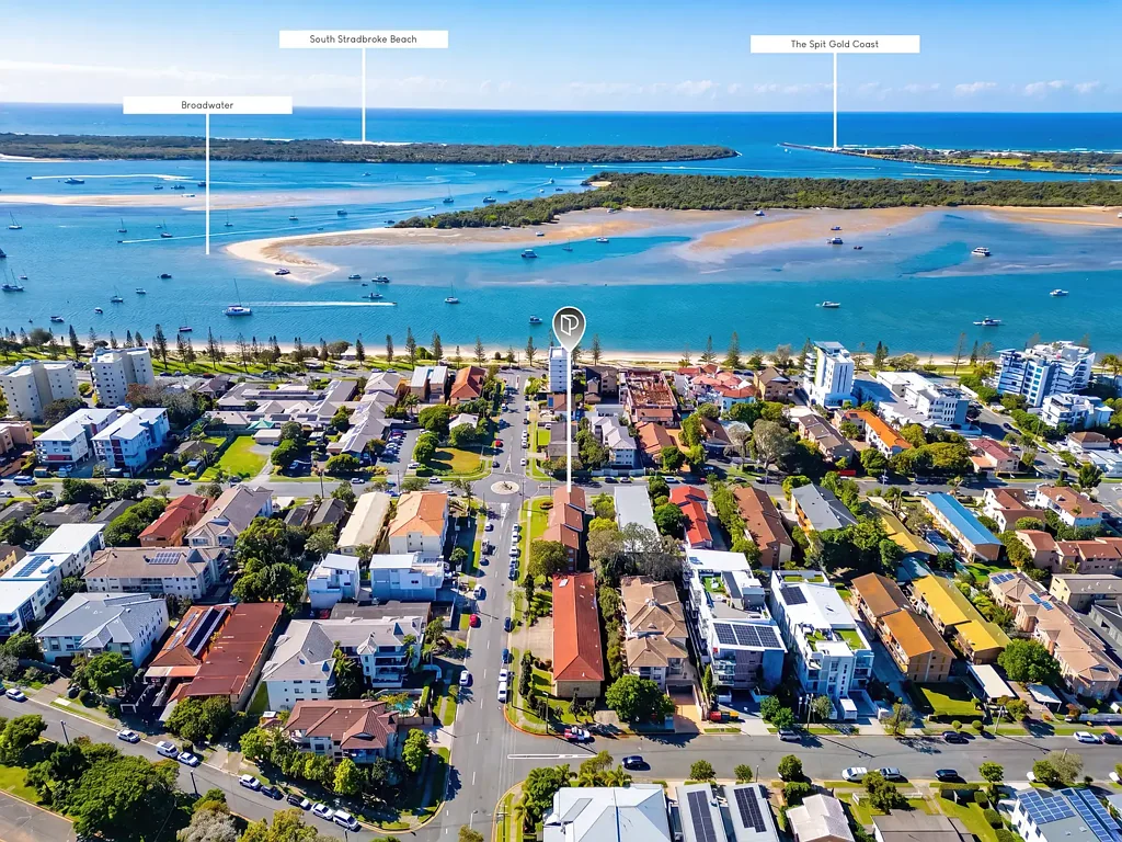 Biggera Waters 2房  Ground Floor Coastal Living Just 150m from the Broadwater