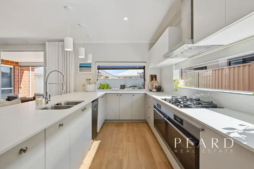 Alkimos 4 Bedroom Absolute Quality, with Room to Entertain