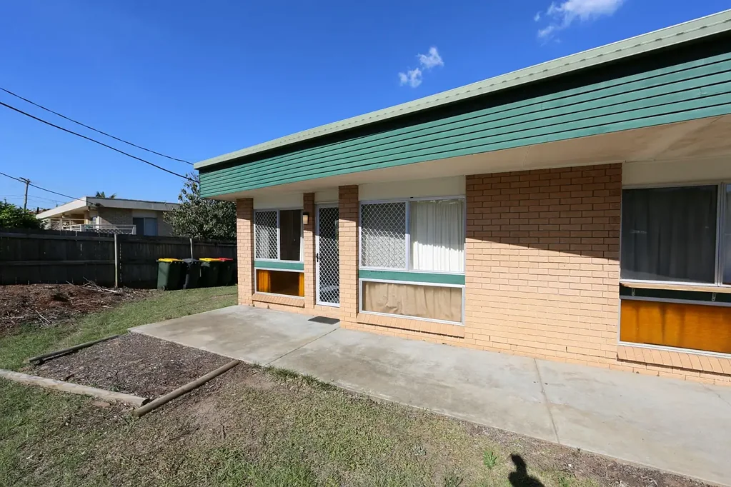 2 Bedroom Unit Close to Transport
