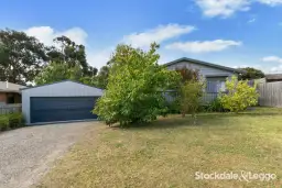 10 Curringa Court, Churchill