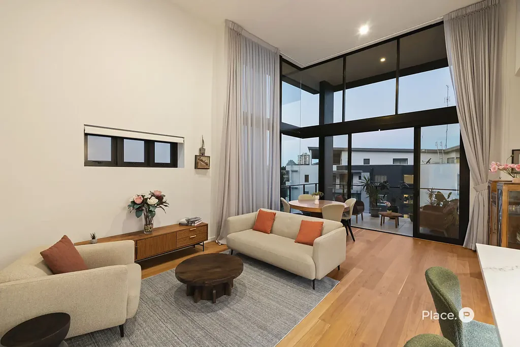 Kangaroo Point 3 Bedroom Irreplaceable Penthouse in ‘Affinity’ – Panoramic Views, Corner Position & Rare Dual Parking