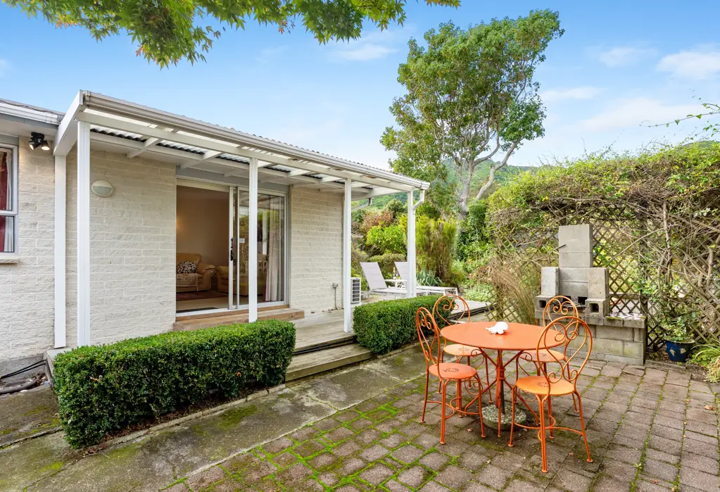 Waikanae 2房  Convenient Location | Modern Touches