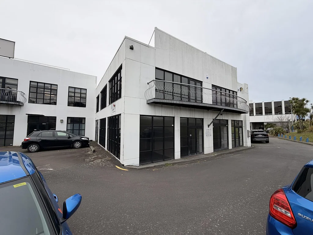 Lower Hutt 142sqm Office Space + 1 Car Park