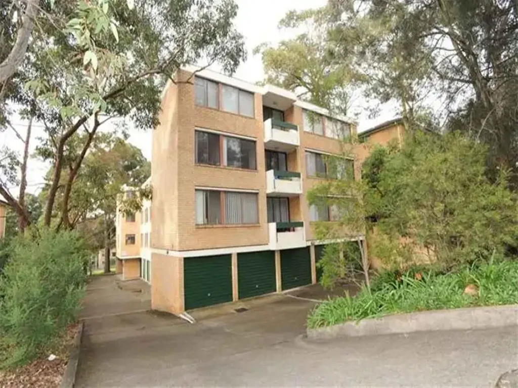 Quiet, Spacious & Convenient – Walk to Macquarie Centre and Station