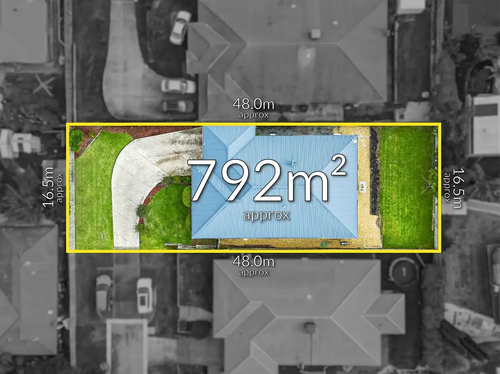Berwick 4房 Kingsmere Estate 792㎡宽宅 四卧 多功能空间 室内外娱乐 优质电器 主卧套房 中央冷暖 双车库 便捷交通 优质学区 家庭乐园 Easy Family Living in a Quiet Court Setting