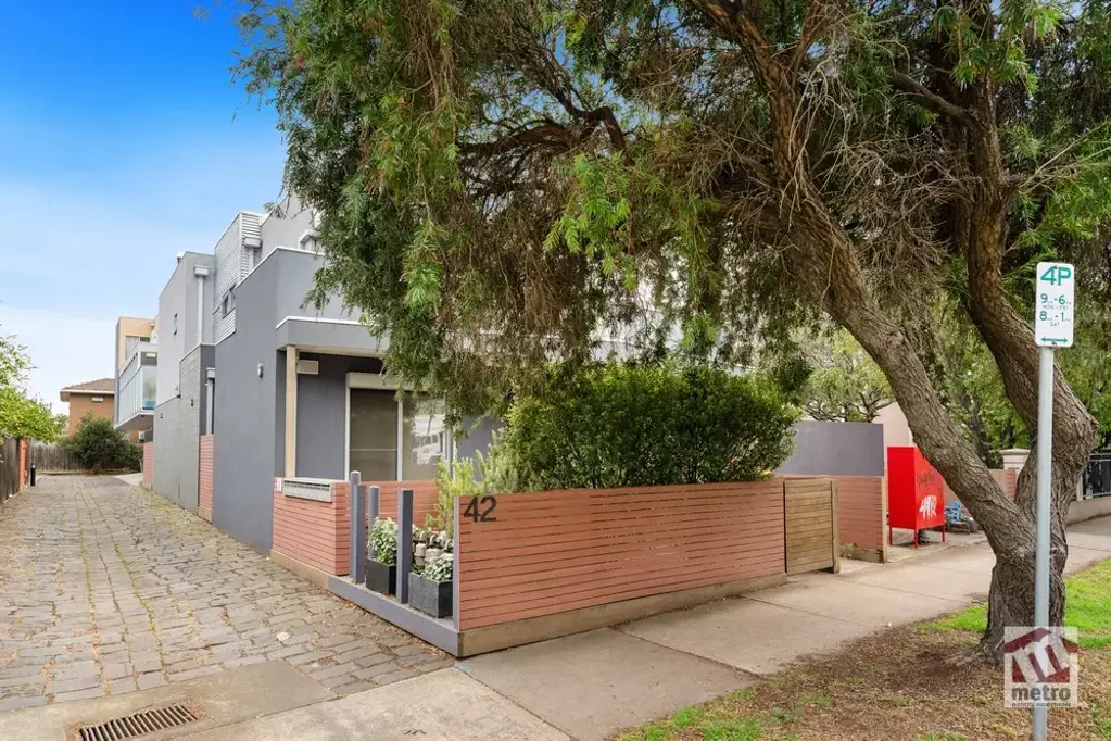 HIDDEN HAVEN CLOSE TO CBD!