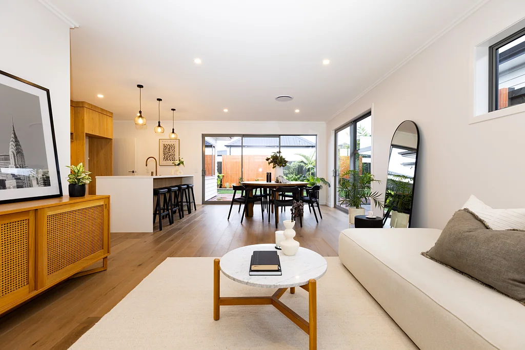 Milldale 4Moenga Sharp Looks. Smart Extras.