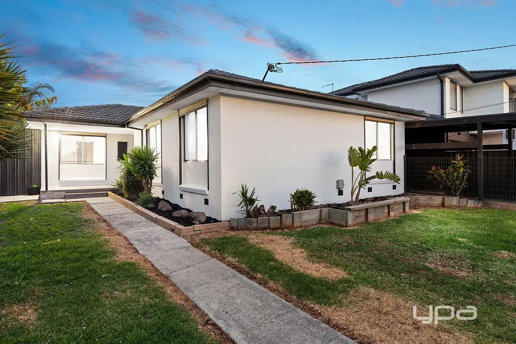 Albanvale 3침실 Perfectly Positioned, Updated & Ready to Move In