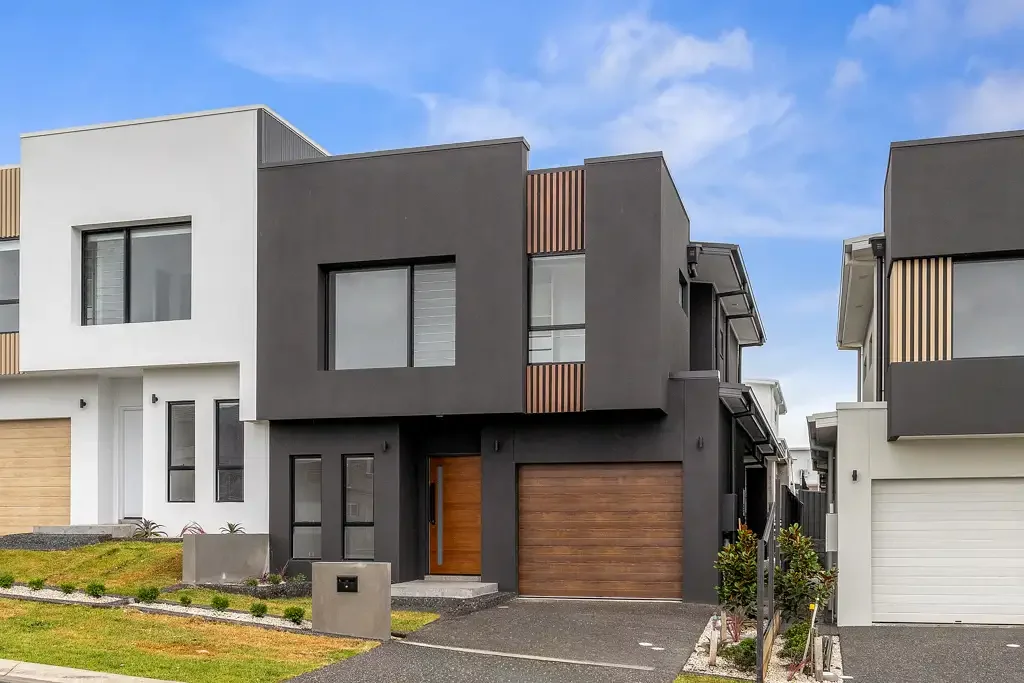 Near New 4 Bedroom Townhouse