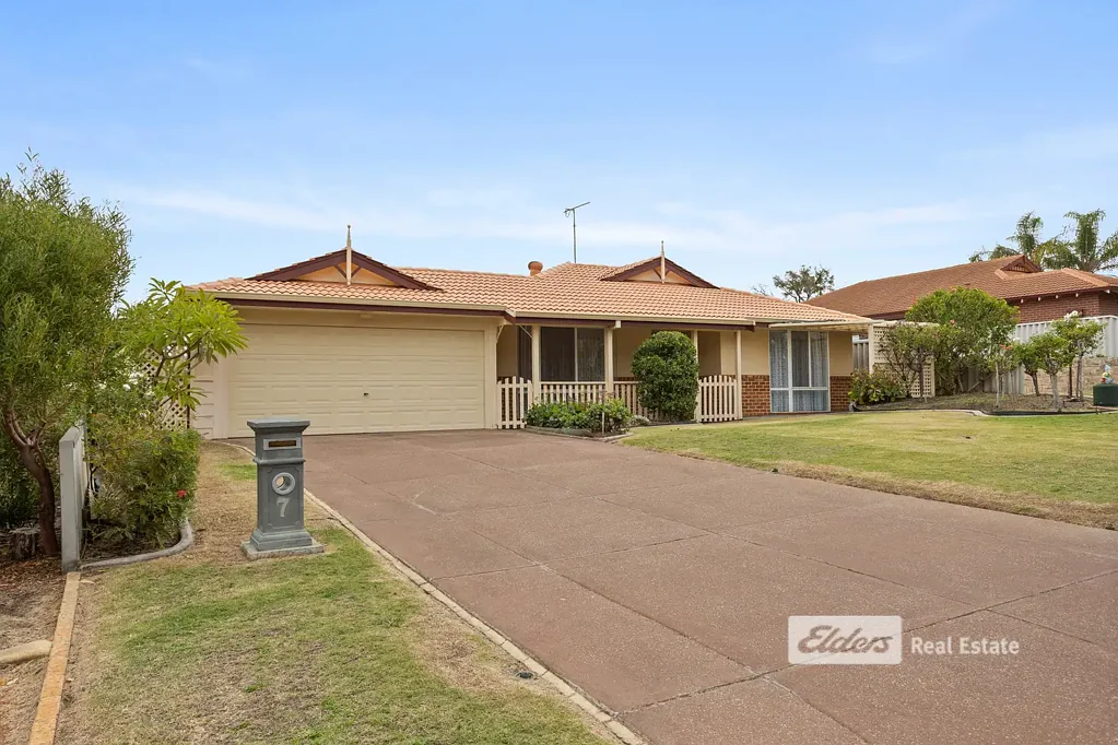 7 Keble Heights, College Grove, WA 6230
