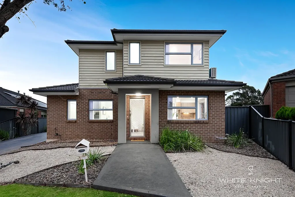 Derrimut 3침실 White Knight Estate Agents presents ' Perfect Family Starter '
