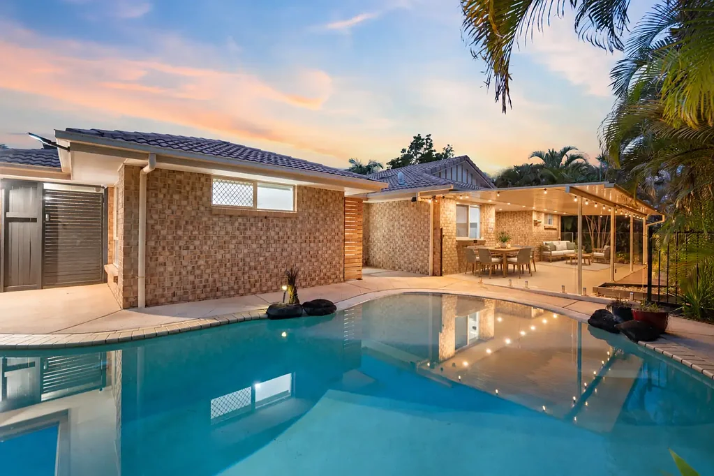 Cleveland 4Kwarto LIFESTYLE LOW-SET, ONLY 200M FROM THE BAY!
