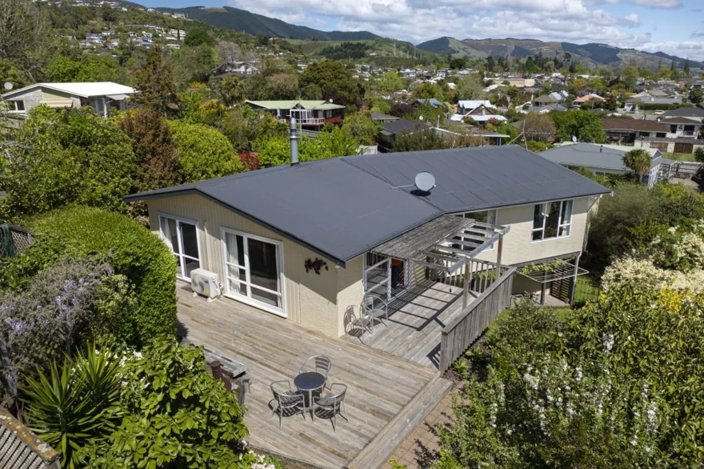 Stoke 3房  Stunning Stoke Sanctuary: A Dream Home Awaits